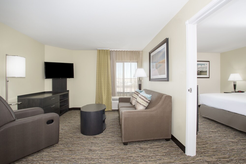 Candlewood Suites Pueblo by IHG - photo 8