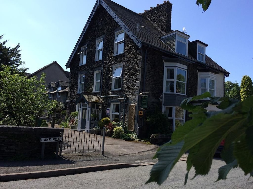 Rocklea Guest House — 4-Star Luxury Hotel in Windermere, United Kingdom
