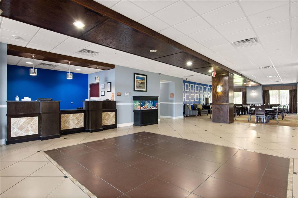 Portland Inn & Suites Portland TN - photo 4