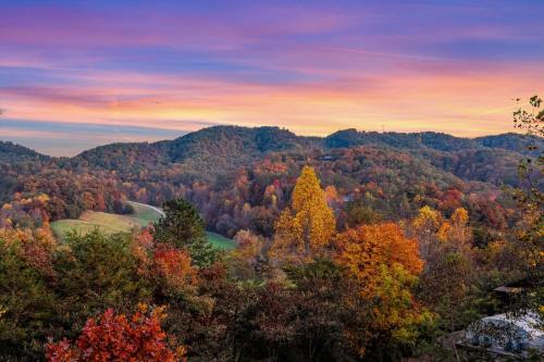 Cedar Splash - carbon neutral hotel in Sevierville