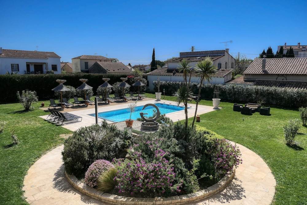 Logis Hôtel Le Rodin in Arles, France
