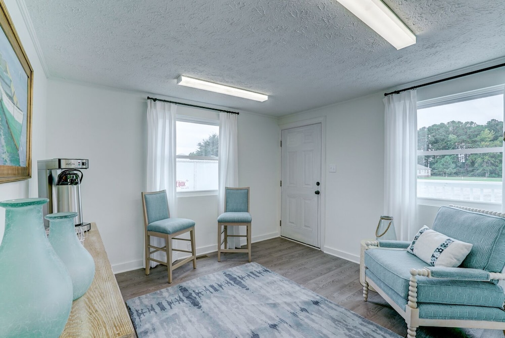 Dockside Inn in Deltaville, United States