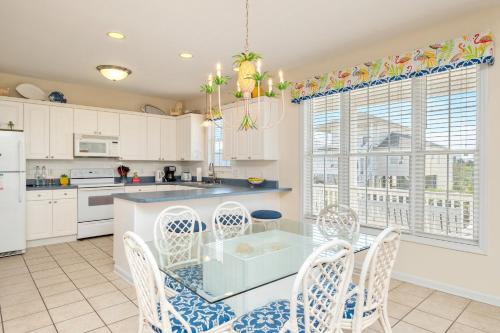 A Bit O'Heaven by Oak Island Accommodations - photo 36