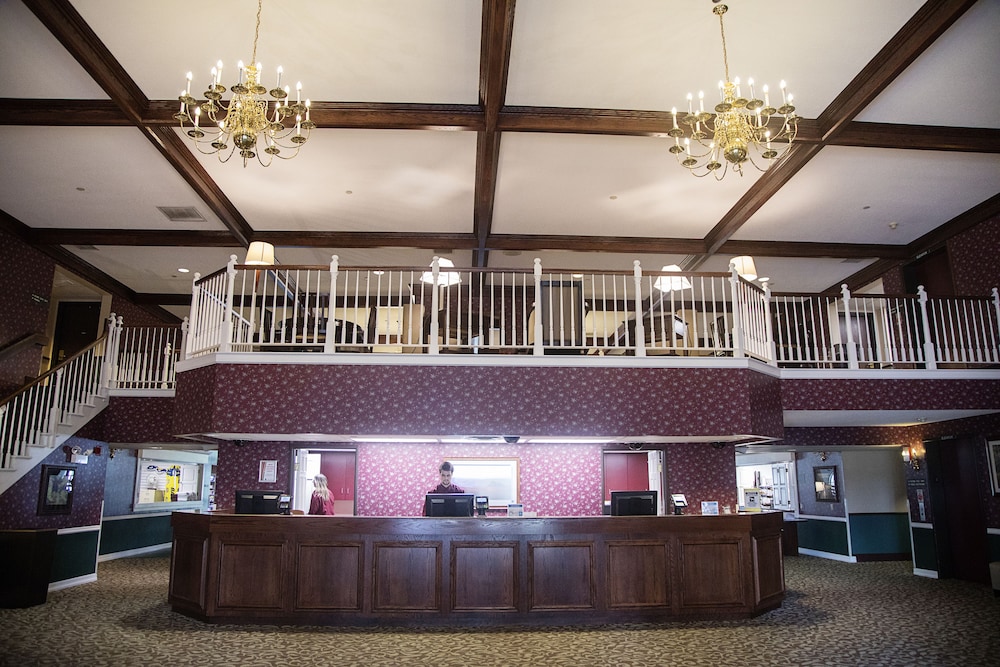Grand Hinckley Inn - photo 3