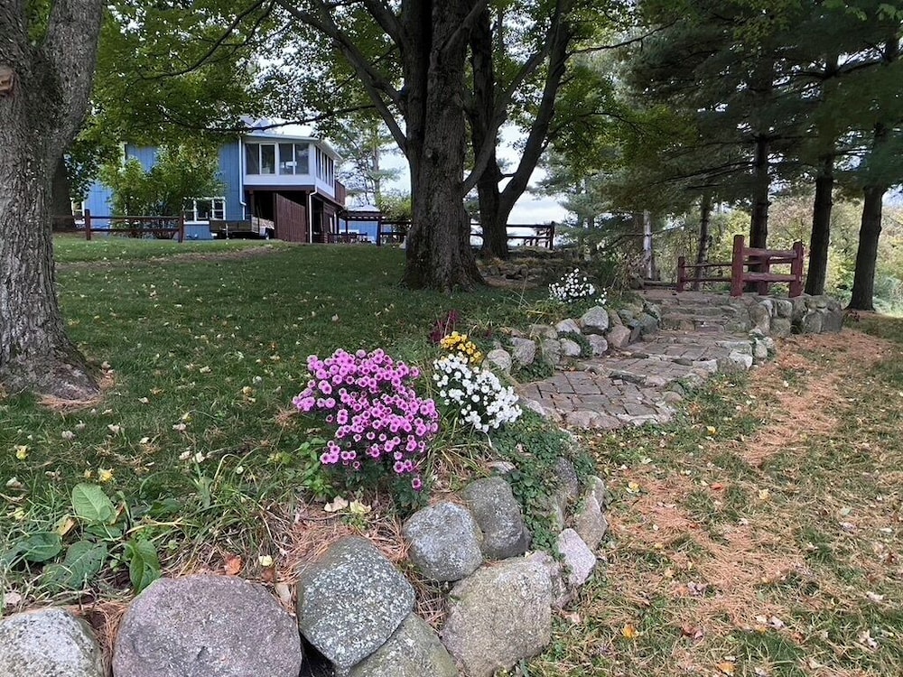 Inn Between the Lakes - photo 18
