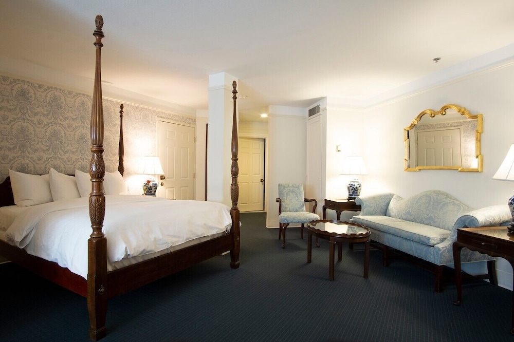 Simsbury Inn - photo 8