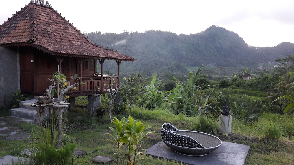 Kubu Taru in Sidemen, Indonesia