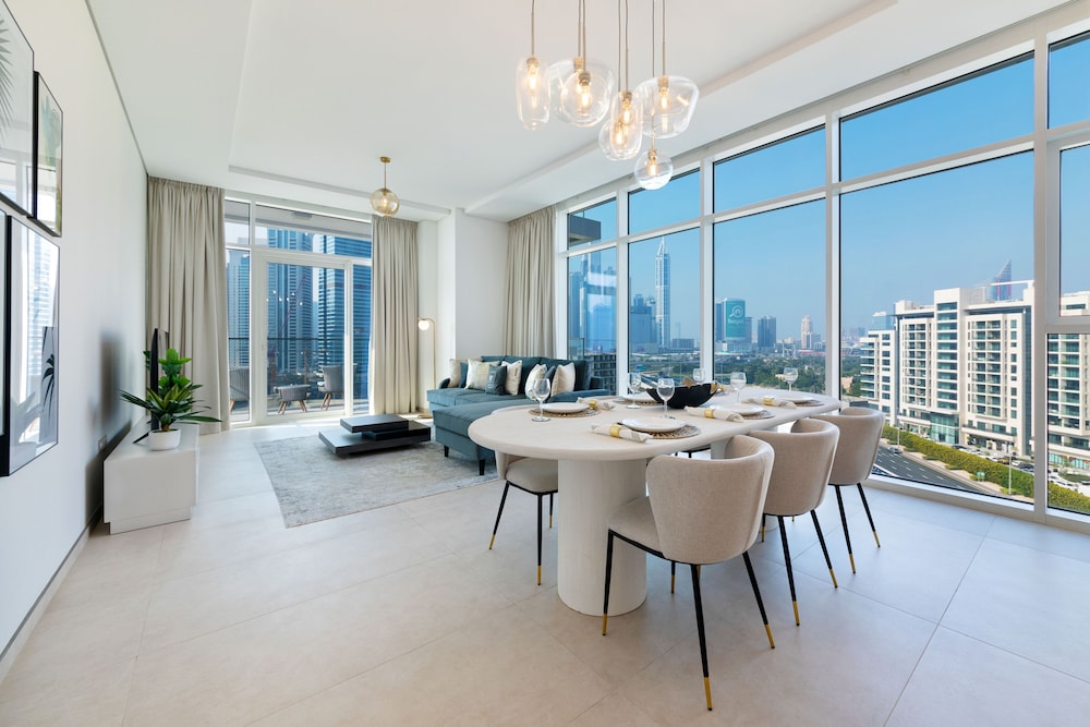 Maison Privee Tranquil Apt w Mesmerizing Views Cls to Marina — 4-Star Luxury Hotel in Dubai, United Arab Emirates