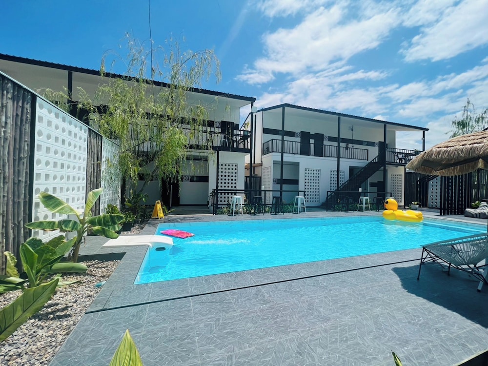 Penguin Villa Resort & Bistro in Ratchaburi, Thailand