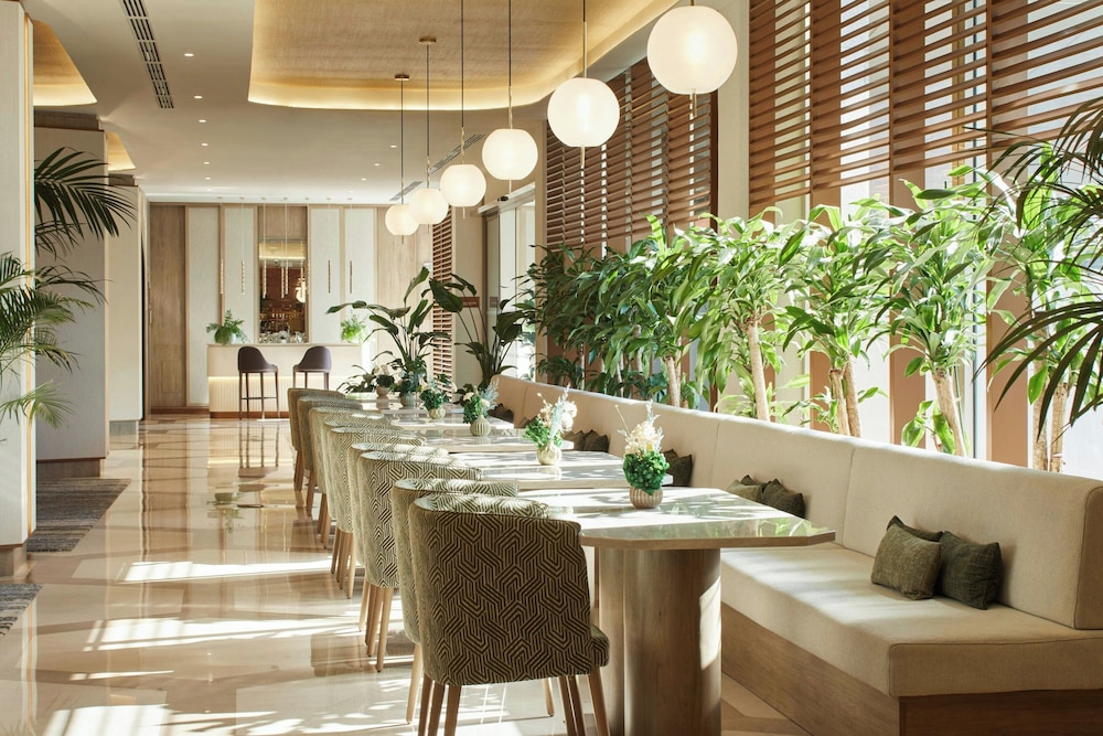 Madrid Marriott Hotel Princesa Plaza — 4-Star Luxury Hotel in Madrid, Spain