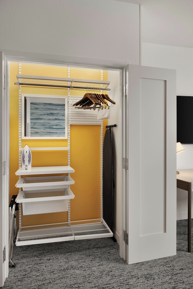 TownePlace Suites by Marriott Crown Point - photo 7