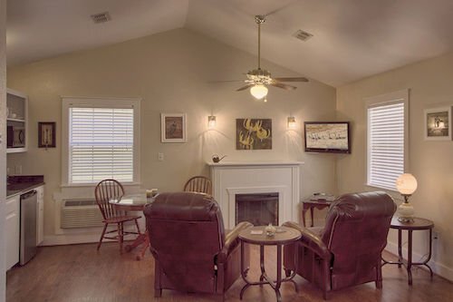All Seasons Main Street Retreat - photo 4