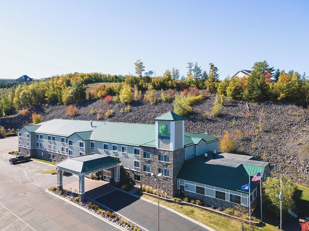 Holiday Inn Express Houghton Keweenaw by IHG - photo 37