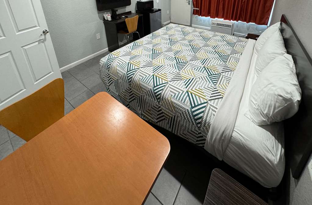 Motel6 Englewood FL - photo 13