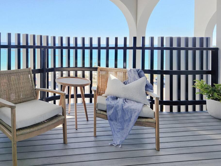 Santorini on Sands a Sellicks Beach paradise — hotel in Sellicks Beach