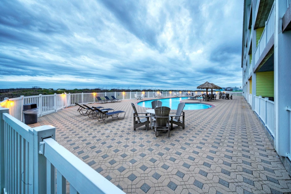 Salt & Sun by Avantstay Beach Access Pool - photo 22