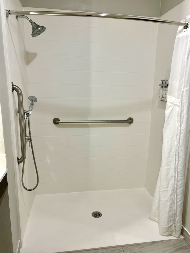 Holiday Inn Express White House an IHG Hotel - photo 22