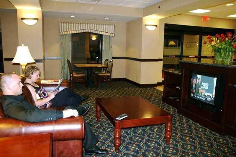 Hampton Inn Maysville - photo 16
