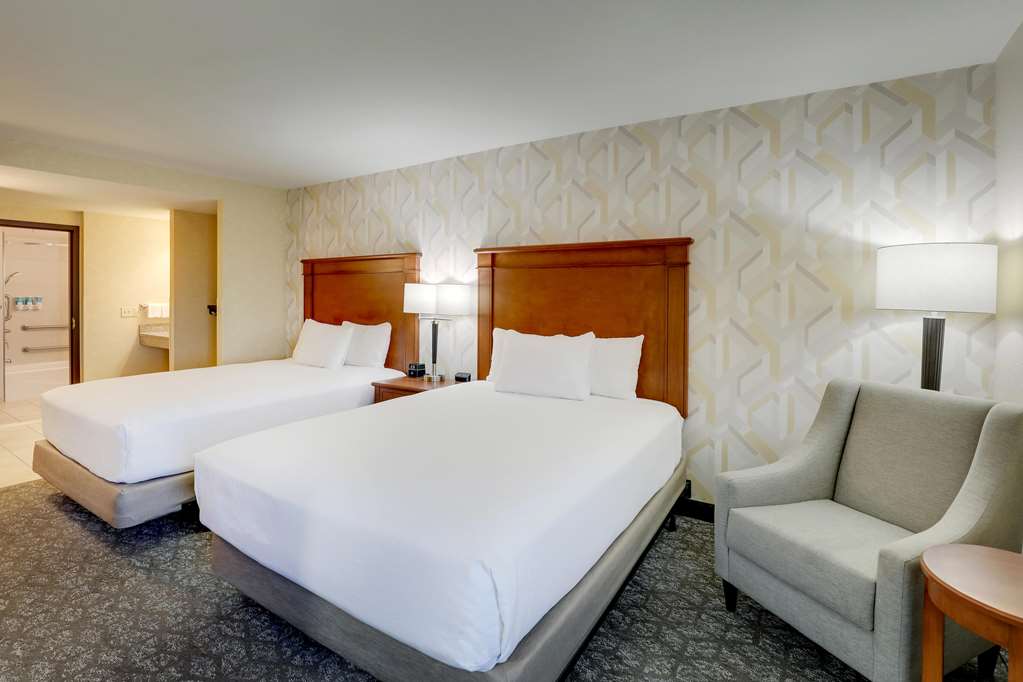 Drury Inn & Suites Charlotte University Place - photo 42