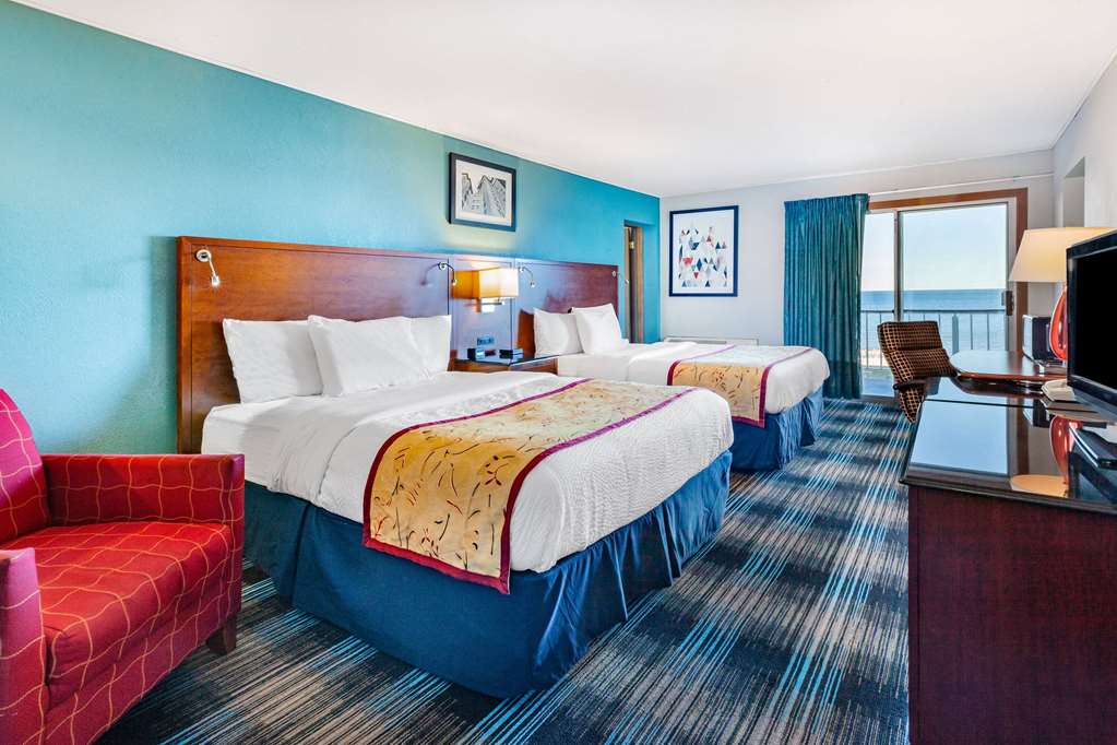 Days Inn & Suites by Wyndham St. Ignace Lakefront - photo 37