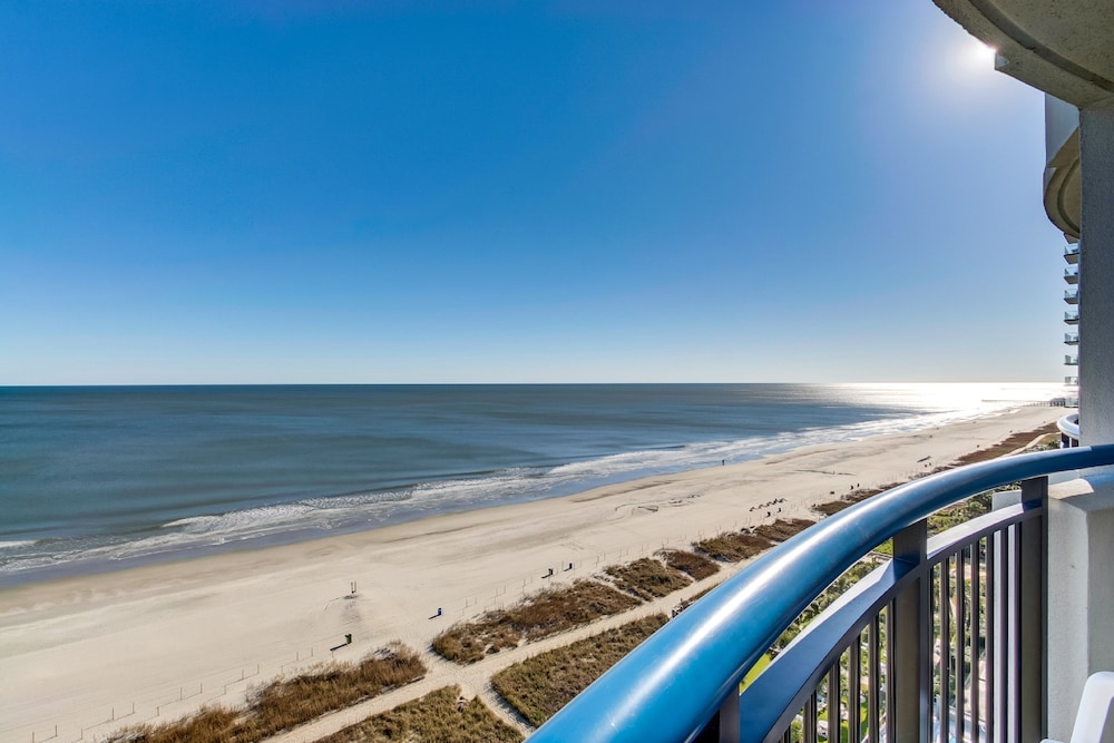 Boardwalk Resort by Hosteeva - photo 122