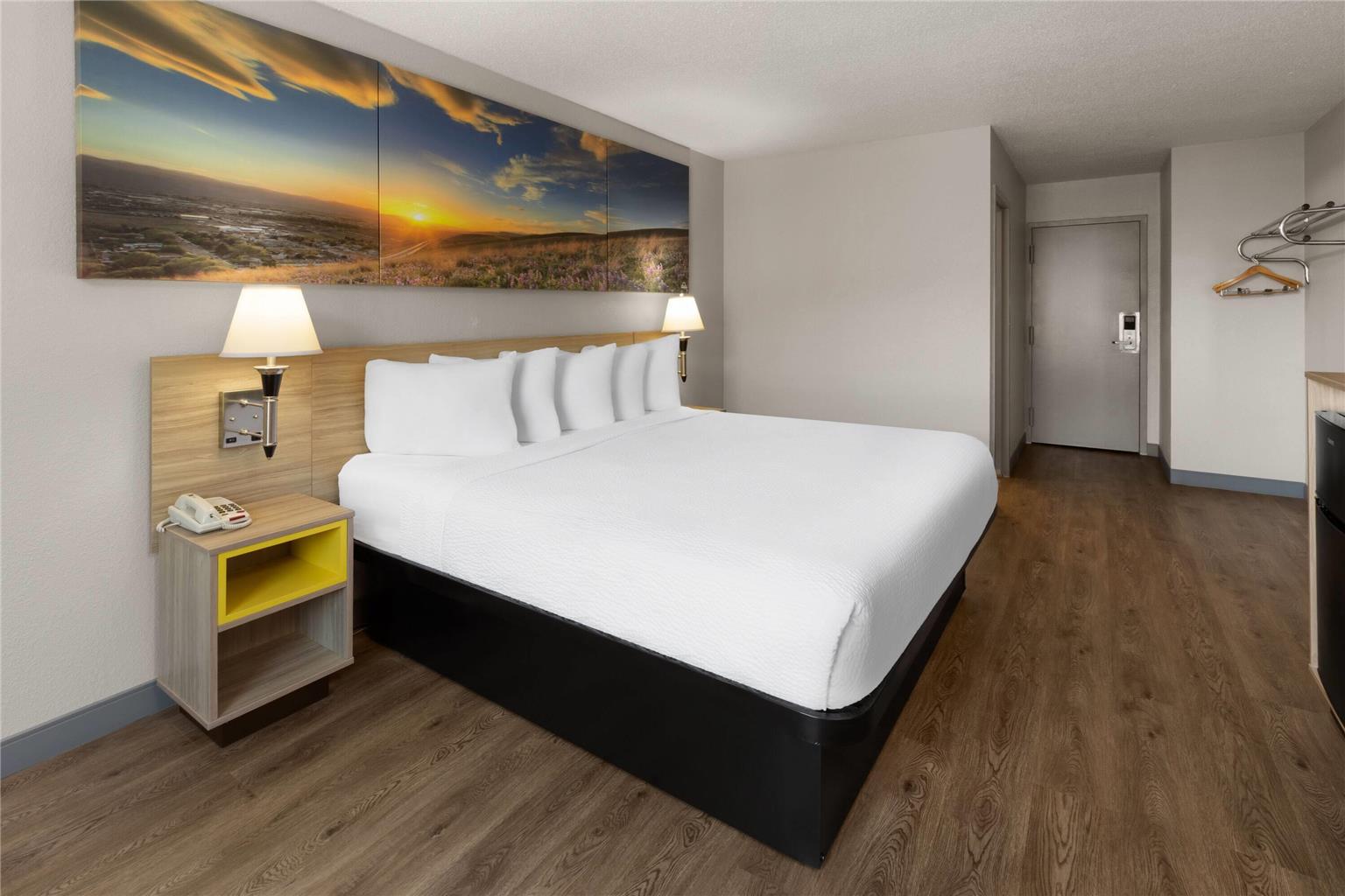 Days Inn by Wyndham Cambridge - photo 12