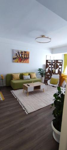 Home's By Grewal