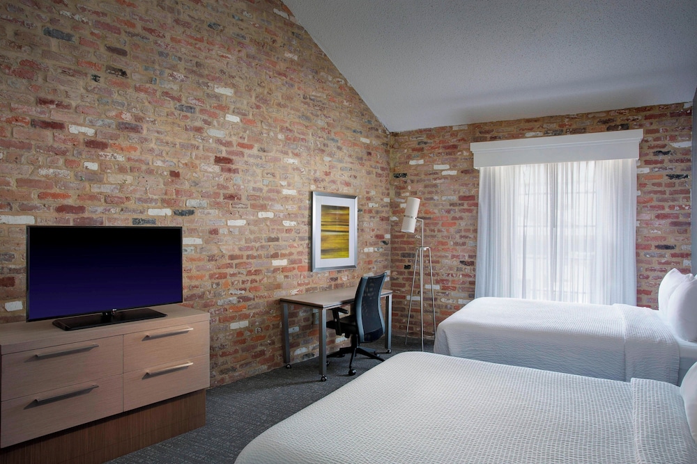 Courtyard by Marriott New Orleans Warehouse Arts District - photo 12