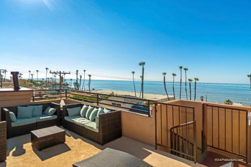 Ocean View Steps to Beach M C in Oceanside, United States