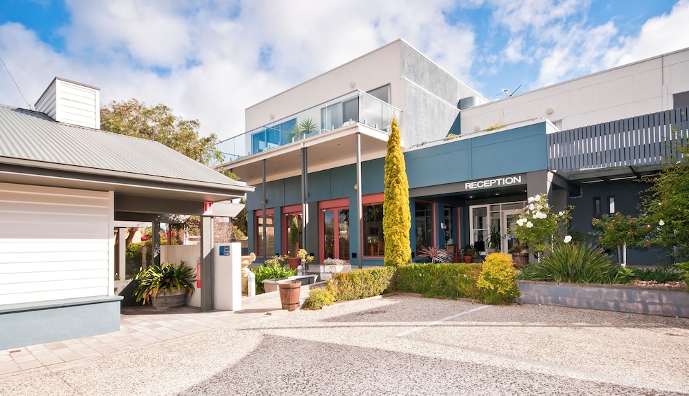 Captains At The Bay in Apollo Bay, Australia