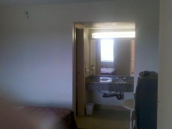 Amberly Suites - photo 13