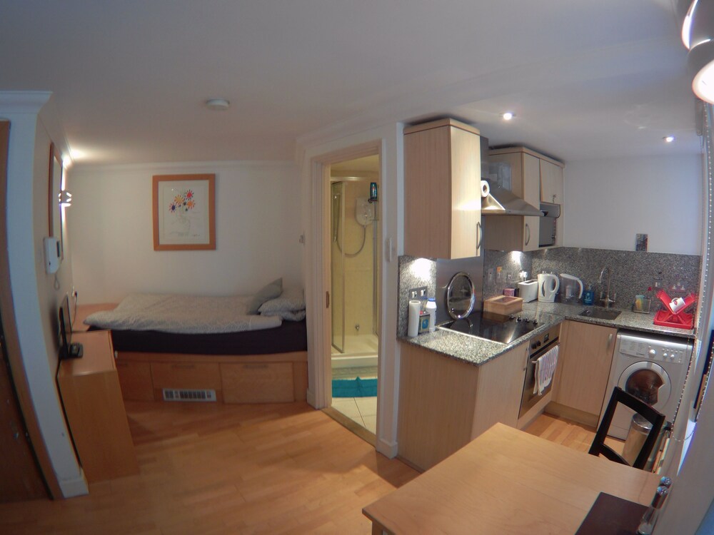 Tower Hill Studio Appartment - last minute hotel in London