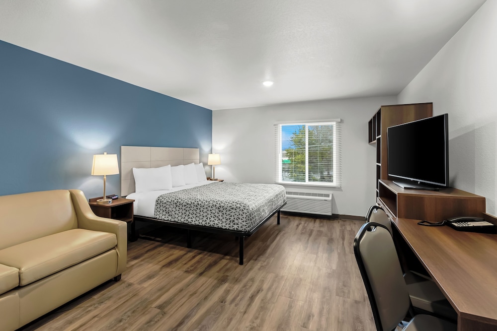 WoodSpring Suites Beaverton Portland West - photo 22