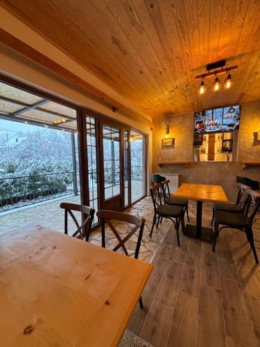 Pubhouse & Rooms Pahulja in Kolasin, Montenegro