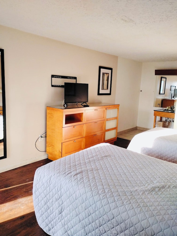 Motel M Lewisburg - photo 16