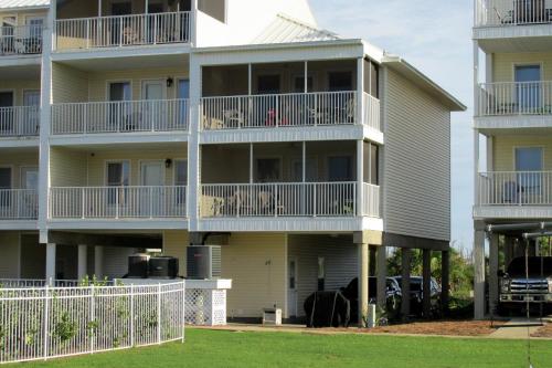 A Beach Break - carbon neutral hotel in Unknown City