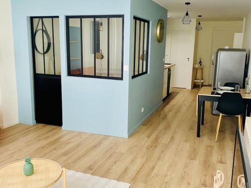 Charmant 2 Pieces Hyper Centre Macon in Macon, France