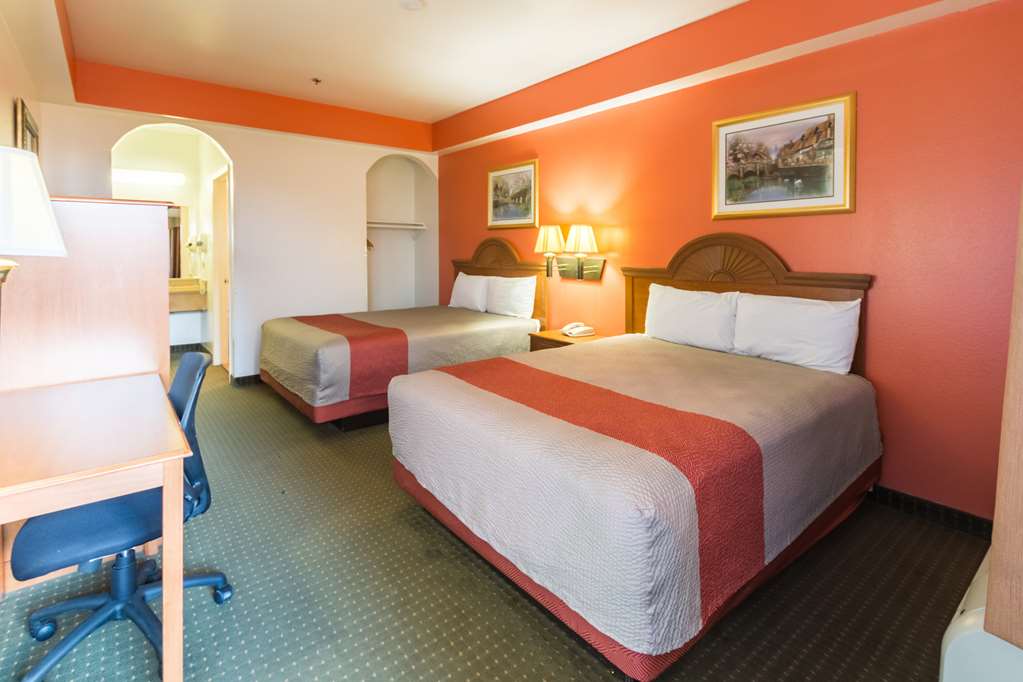 Motel6 Alvarado TX - photo 16
