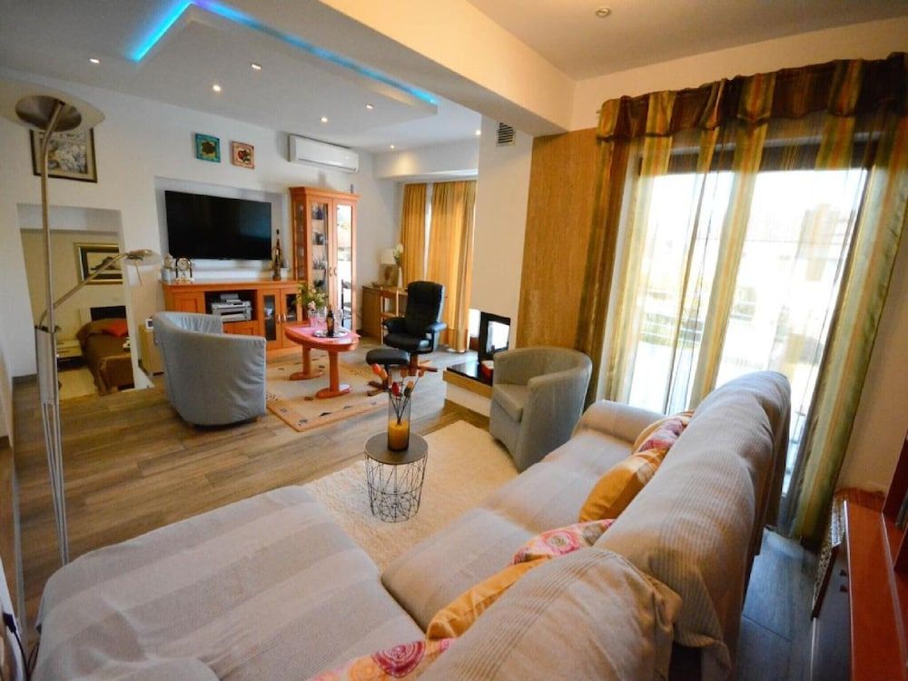 Holiday Home Jadranka — 4-Star Luxury Hotel in Buzet, Croatia