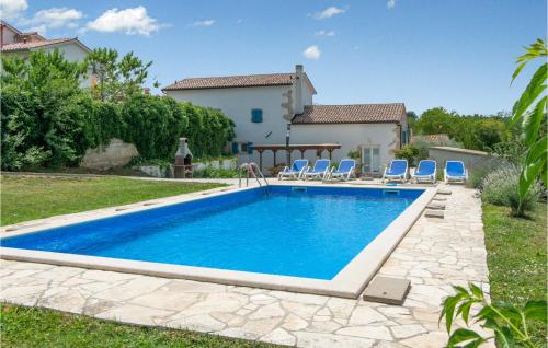 3 Bedroom Amazing Home In Ruzici — 4-Star Luxury Hotel in Barban, Croatia