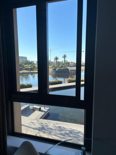 Bridgewater One Luxury Apartment