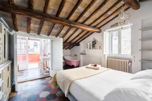 Scala Lovely Terrace Apartment — 4-Star Luxury Hotel in Rome, Italy