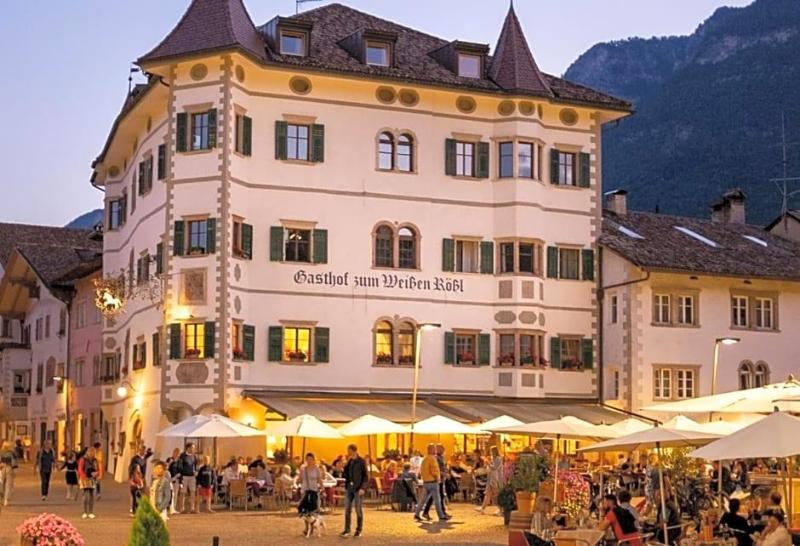 Weisses Rv ssl in Caldaro Sulla Strada Del Vino, Italy