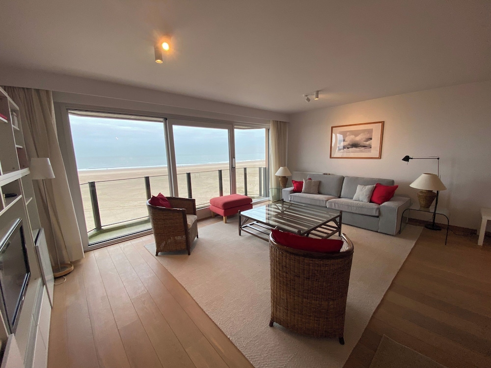 Seafront Palm Beach Stay — 4-Star Luxury Hotel in Knokke-Heist, Belgium
