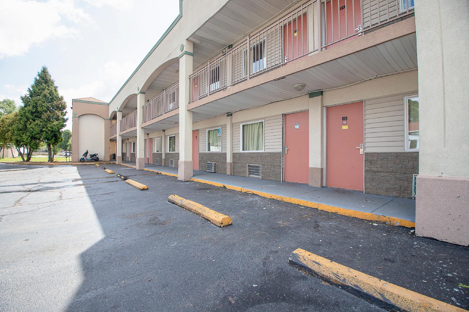 Hotel O Daylight Inn Elkhart I 90 IN - photo 2