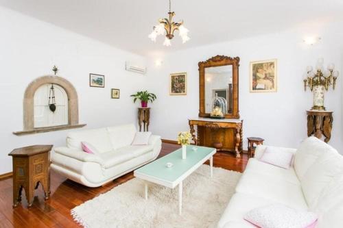 Villa Marini Dvori Two Bedroom Apartment with Terrace — 4-Star Luxury Hotel in Dubrovnik, Croatia
