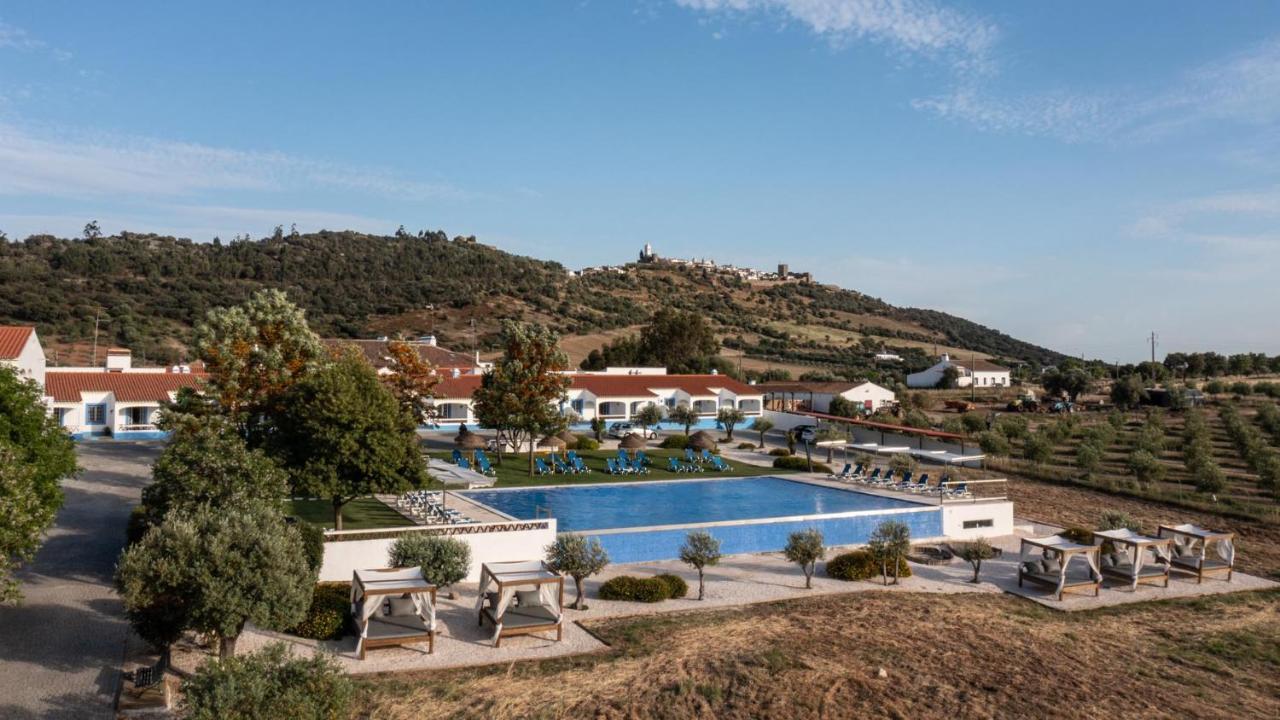 Vila Planicie — 4-Star Luxury Hotel in Reguengos De Monsaraz, Portugal