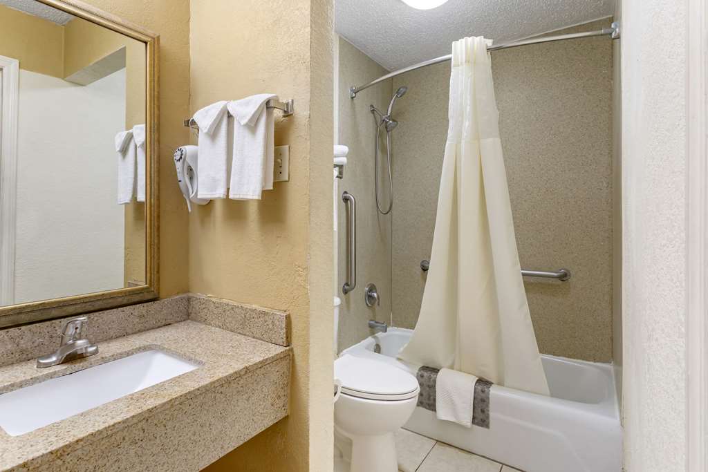 Quality Inn Alachua Gainesville Area - photo 17