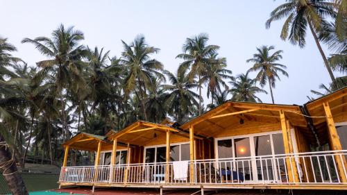 Tide Exotica by Pande Bar & Restaurant in Canacona, India