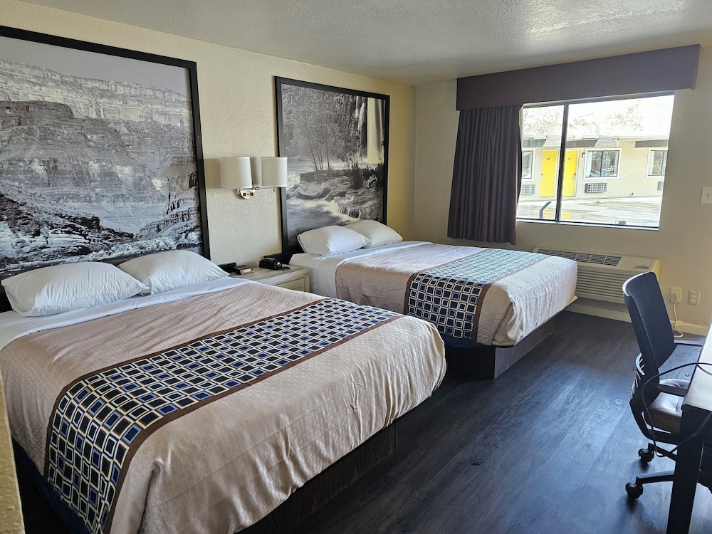Canyon Inn - carbon neutral hotel in Flagstaff